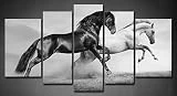 5 Panneau Noir Et blanc Les chevaux Fonctionnement Sur Prairie Dans Été Peinture murale d'art L'image imprimée sur toile Animal Photos d'œuvres d'art pour le bureau à domicile Décoration moderne