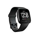 Fitbit Versa - Montres Connectées Forme, Sport et Bien-être : Plus de 4 Jours d'autonomie, Étanche, Suivi Fréquence Cardiaque, Noir